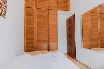 Ξενοδοχείο Bently Old Town 4*