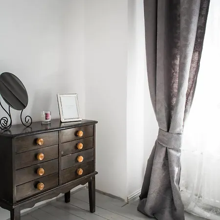 Ξενοδοχείο Bently Old Town 4*